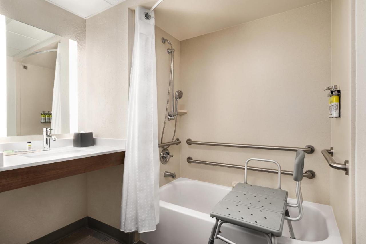 Holiday Inn Florence By Ihg Exteriör bild